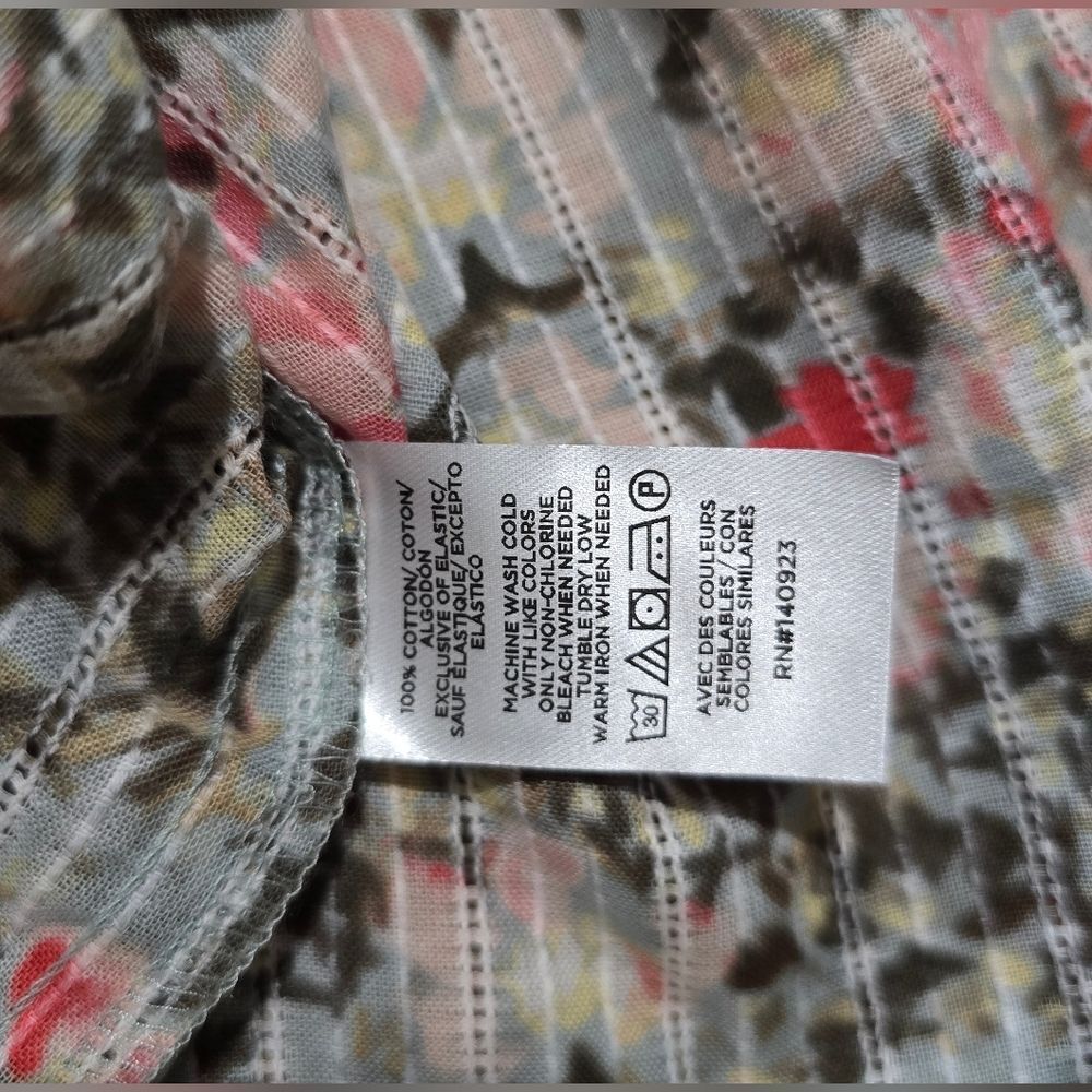 Loft Smocked‎ Short Sleeve Blouse Top sz PM Nwt - Picture 6 of 6